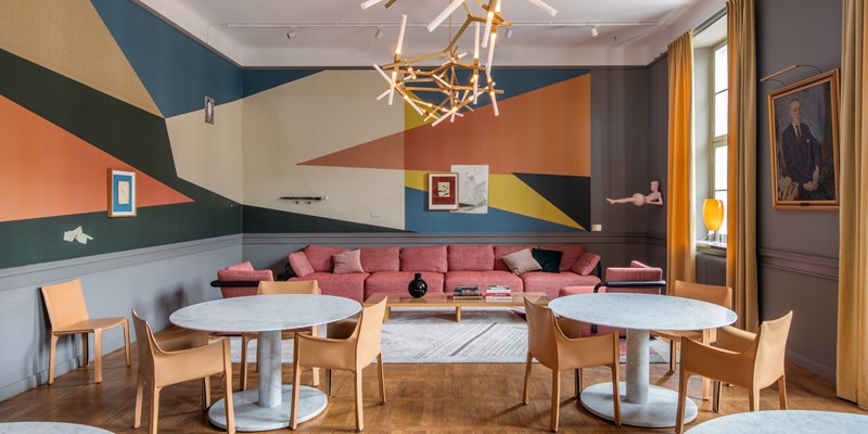Chandelier Agnes by Lindsey Adelman installed in the heckscher ohlin room